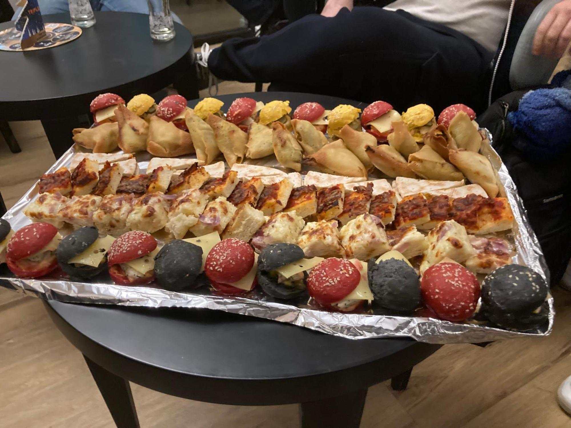Отель Bh Apero Club Bertoua Экстерьер фото
